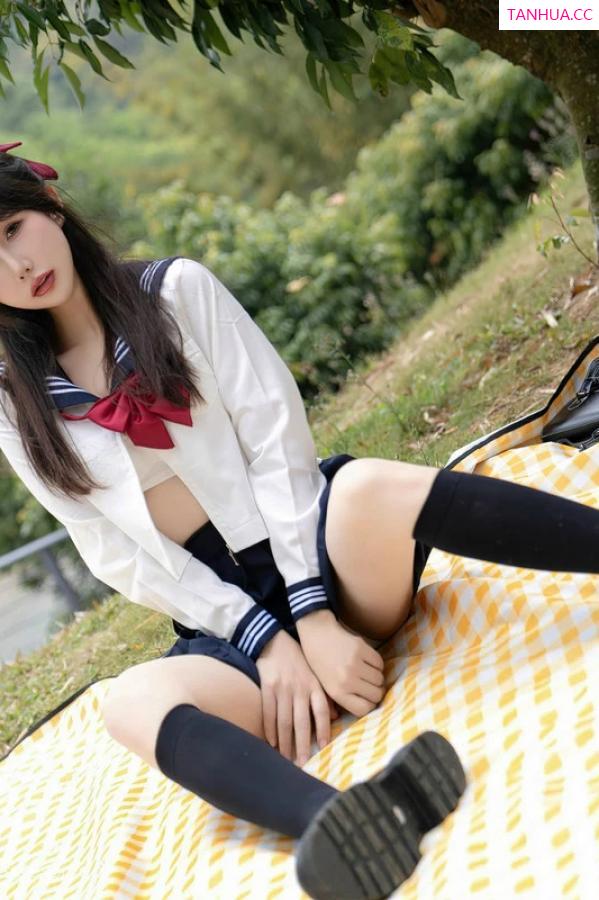波巧酱  [XiuRen]高清写真图 2024.04.10 No.8365 波巧酱 性感美腿第46张图片